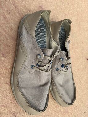 Columbia Men's Tan Canvas Boat Shoes with Blue Eyelets